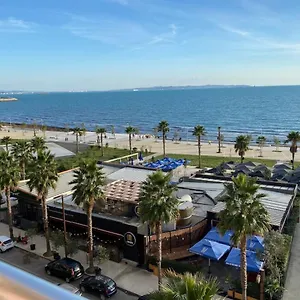 Sea View Apartment/beach/city Center/wifi Durrës